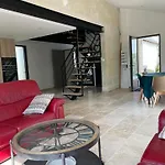 Nyaraló Pierre De Jade *