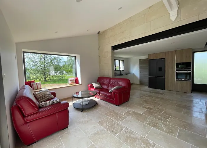 Pierre De Jade Neuille-Pont-Pierre